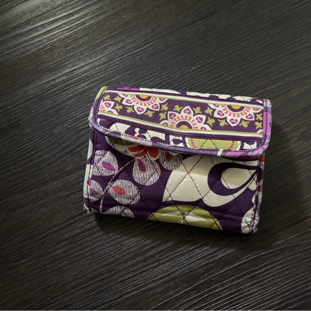 Vera Bradley Plum Crazy, Euro Fold, Snap Closure, Card Holder, Retired Wallet